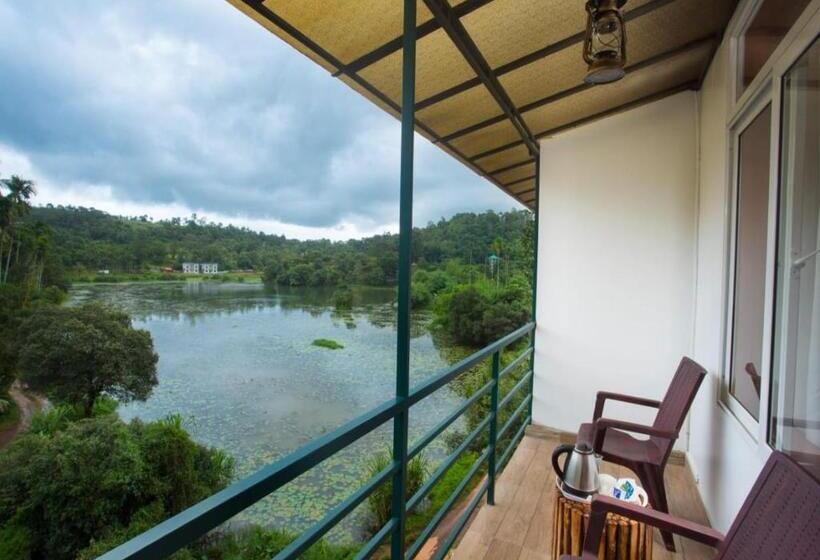 Отель Karlad Lake View Resort