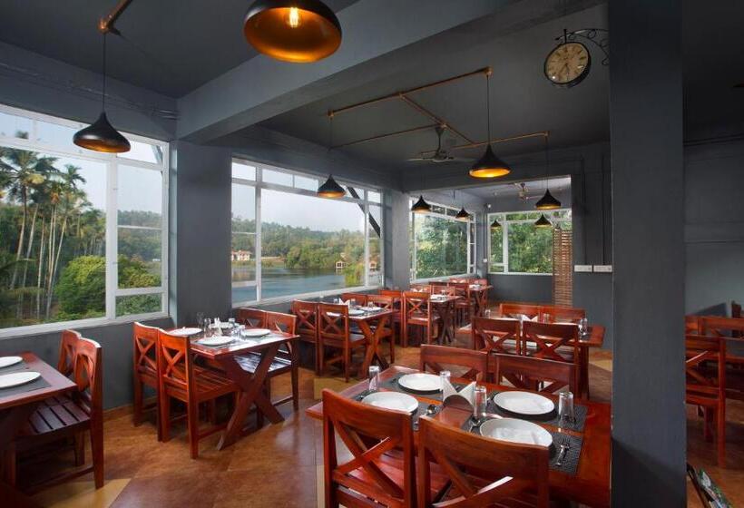 Отель Karlad Lake View Resort