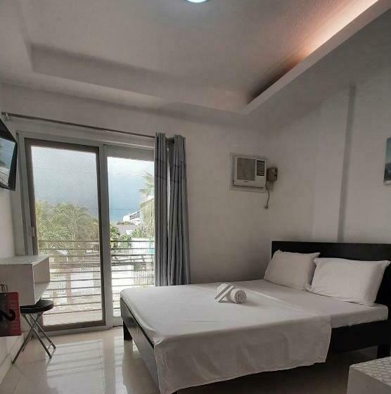 בית מלון כפרי Livewire Planet Suites