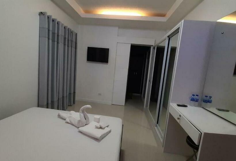 هتل Livewire Planet Suites