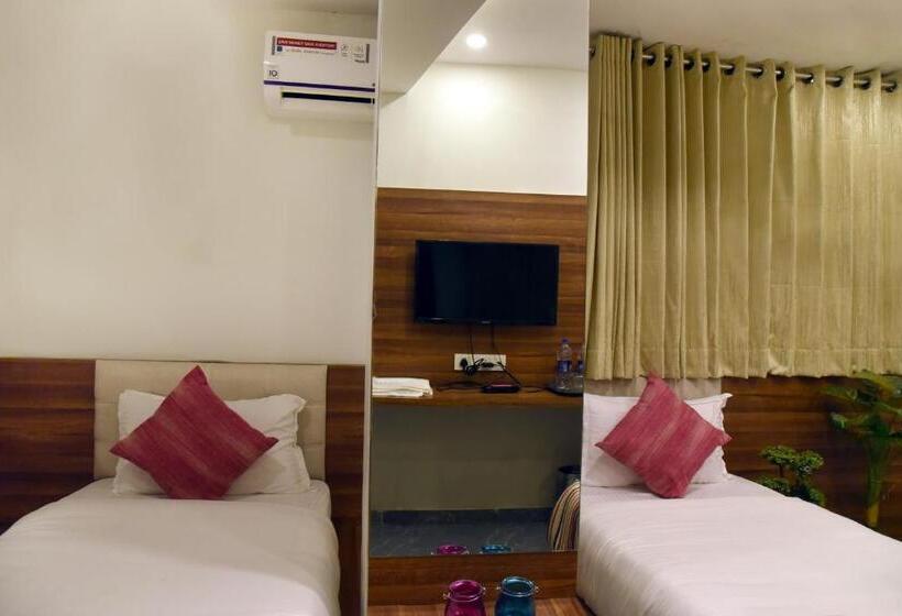 Отель Rajpath Inn