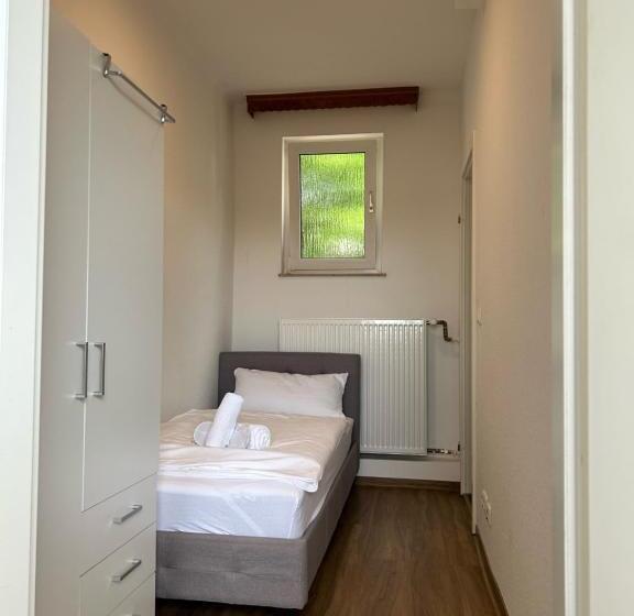 בית מלון כפרי Riverside Airport