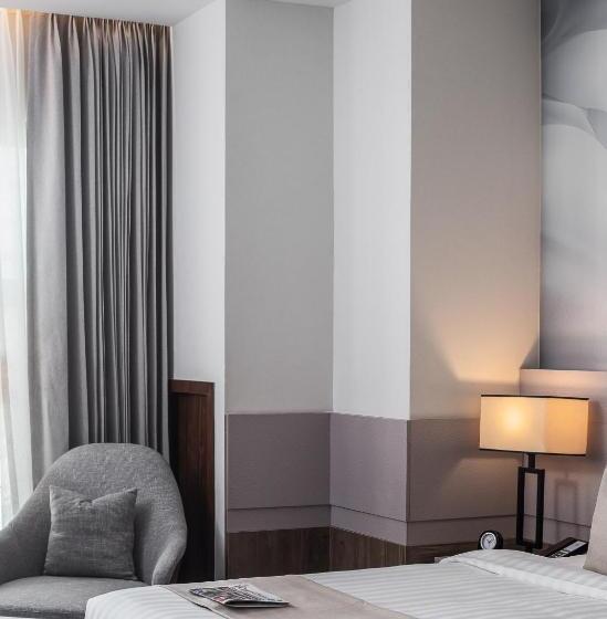 Отель Sensory Park Urban