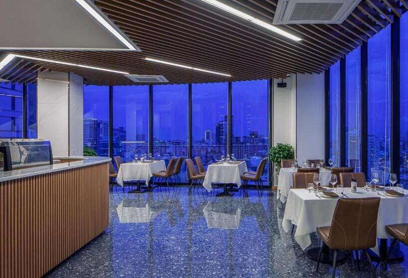 Отель Sensory Park Urban