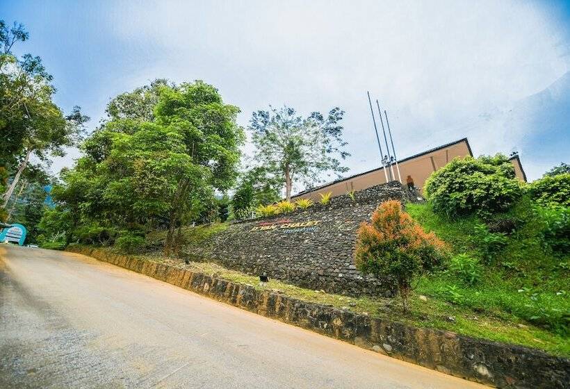 فندق Spot On 89954 D Yan Chalet