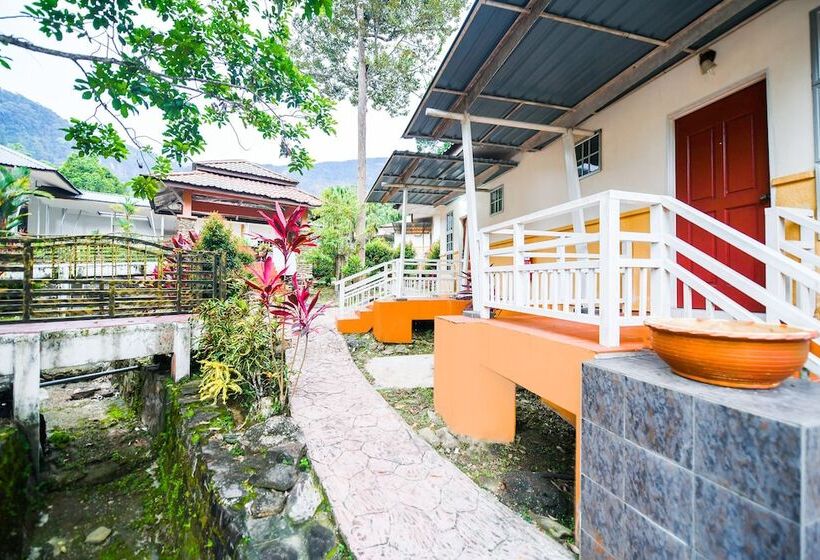 فندق Spot On 89954 D Yan Chalet