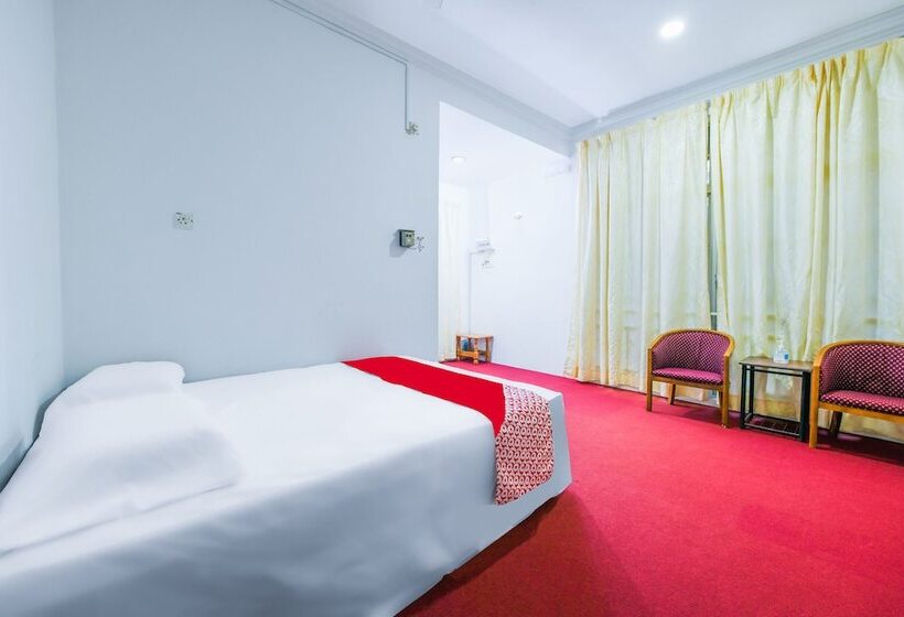 فندق Spot On 89954 D Yan Chalet