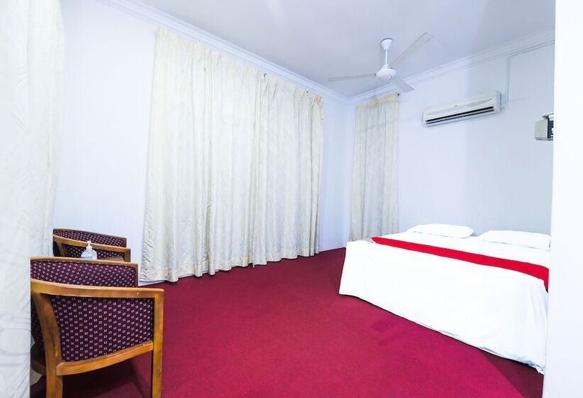 فندق Spot On 89954 D Yan Chalet