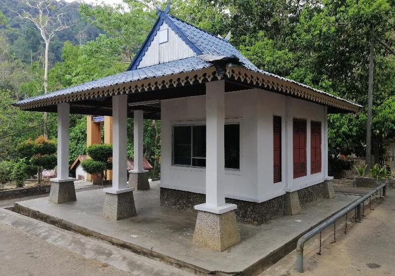 فندق Spot On 89954 D Yan Chalet