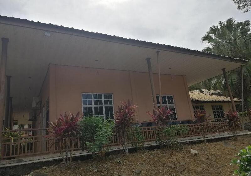 فندق Spot On 89954 D Yan Chalet