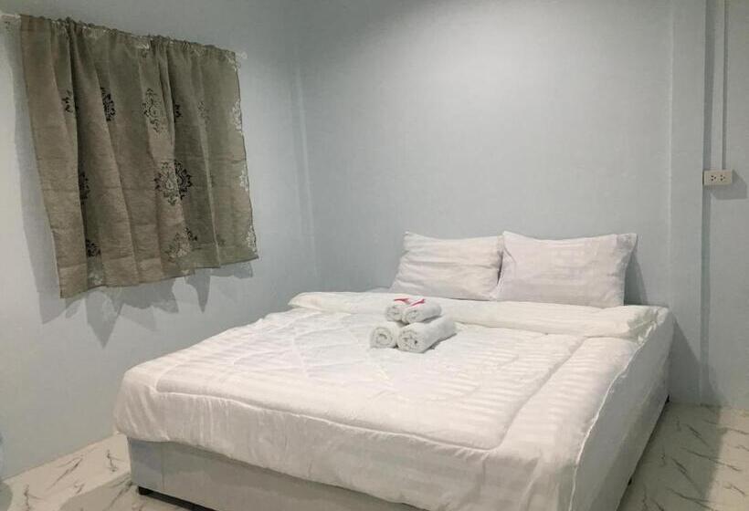 호텔 The Brown House