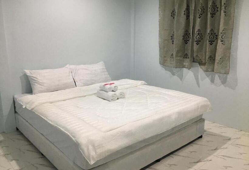 호텔 The Brown House