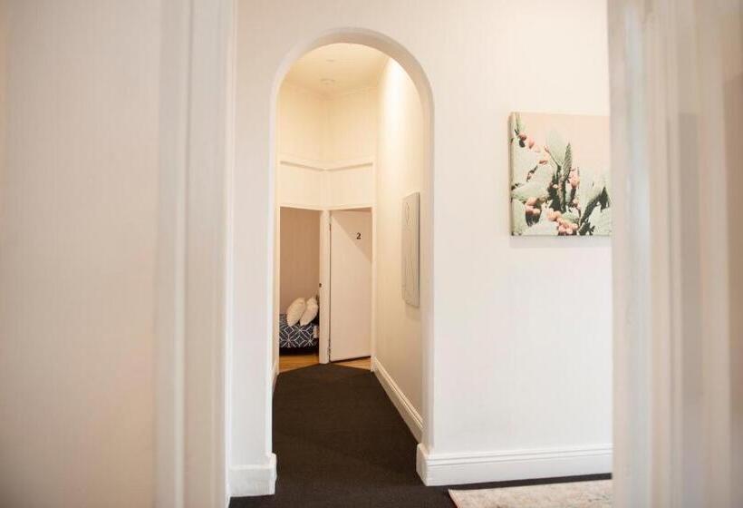 בית מלון כפרי The Met