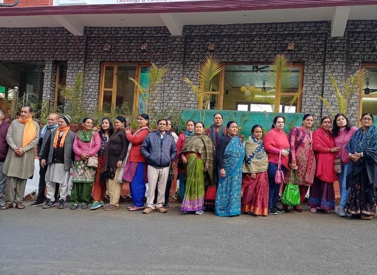 Отель The Ranikhet Continental