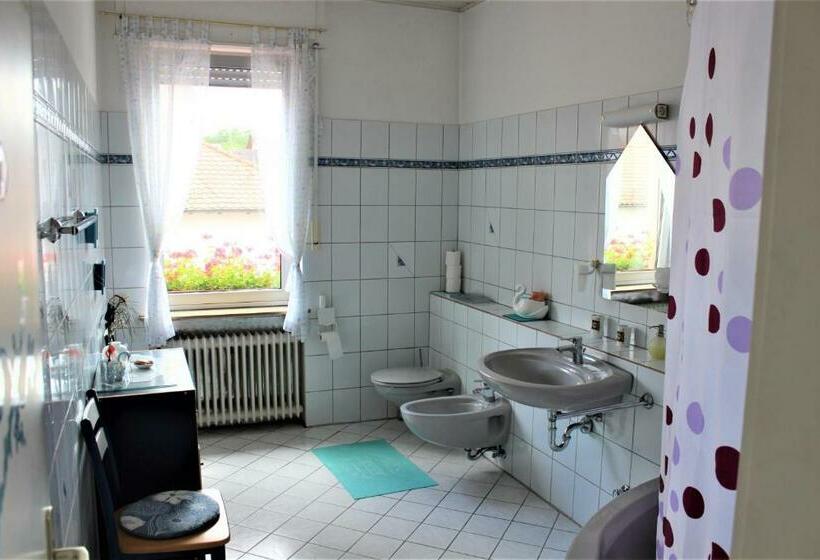 فندق Zur Post Schwanheim