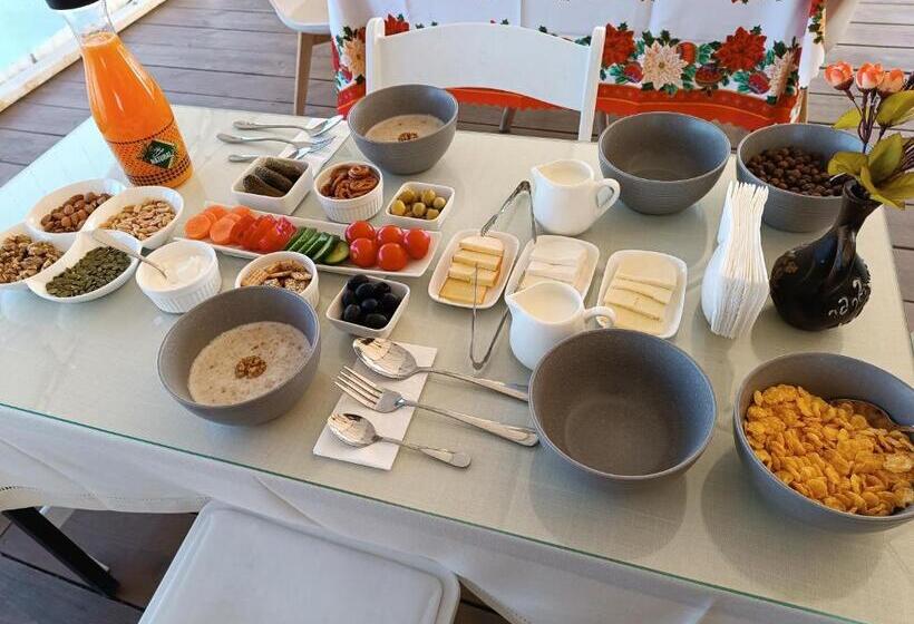 Jewelberry Glamping Hotel Tbilisi