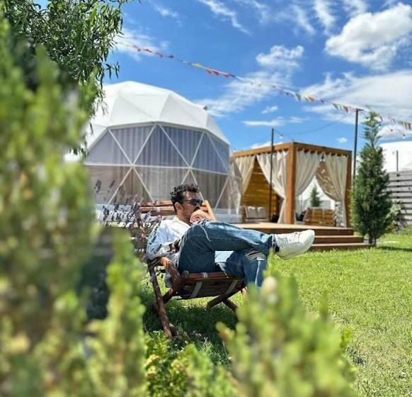 Jewelberry Glamping Hotel Tbilisi