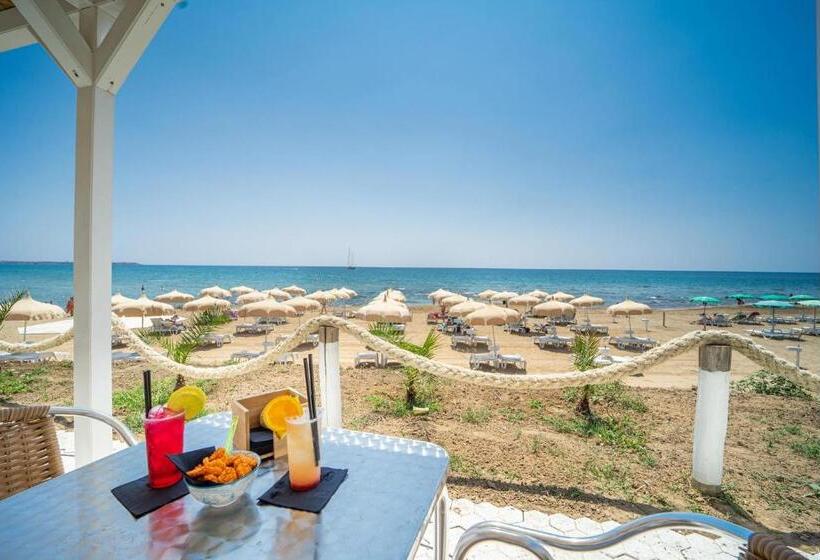 Le Castella Resort & Beach