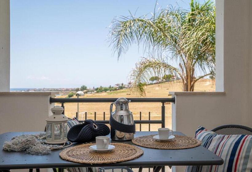 Le Castella Resort & Beach