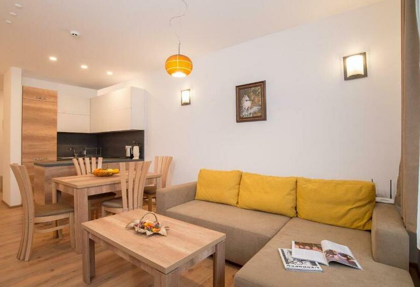 Mountain View Apartment 541