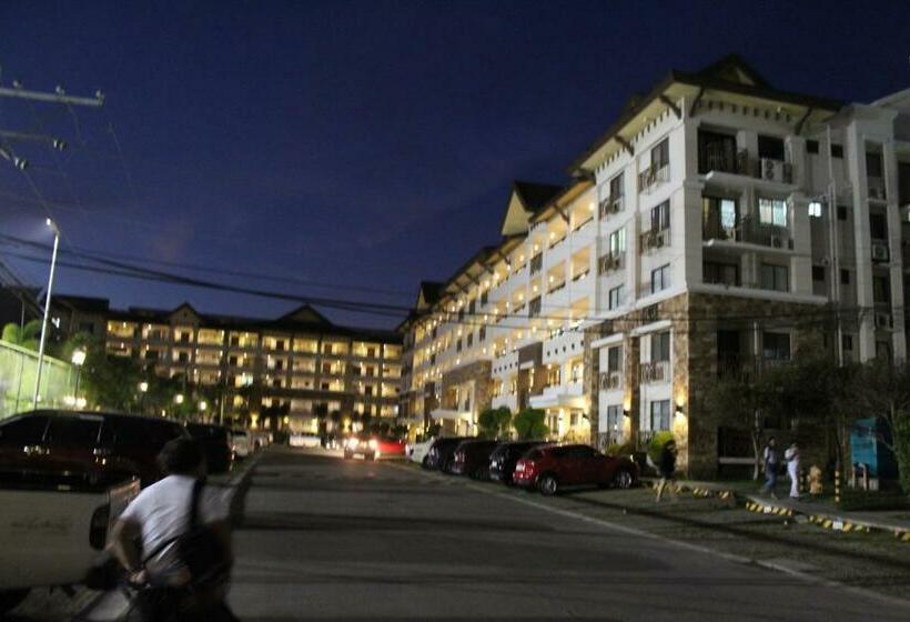 One Oasis A10 3mins Walk Sm Mall,free Pool   Wifi