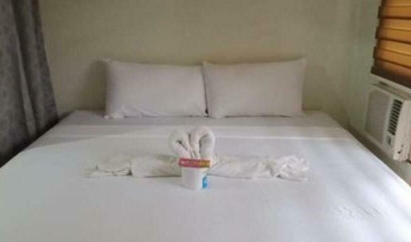 One Oasis A10 3mins Walk Sm Mall,free Pool   Wifi