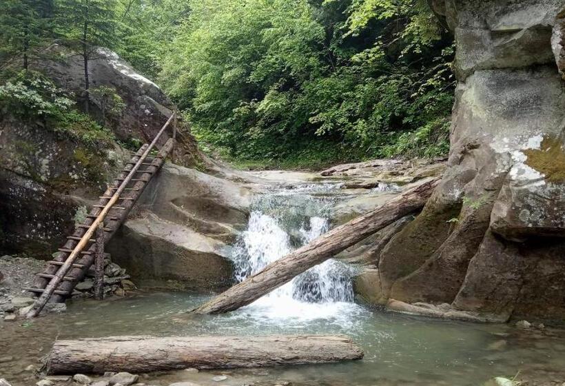 بنسيون Bat Kivska Hata