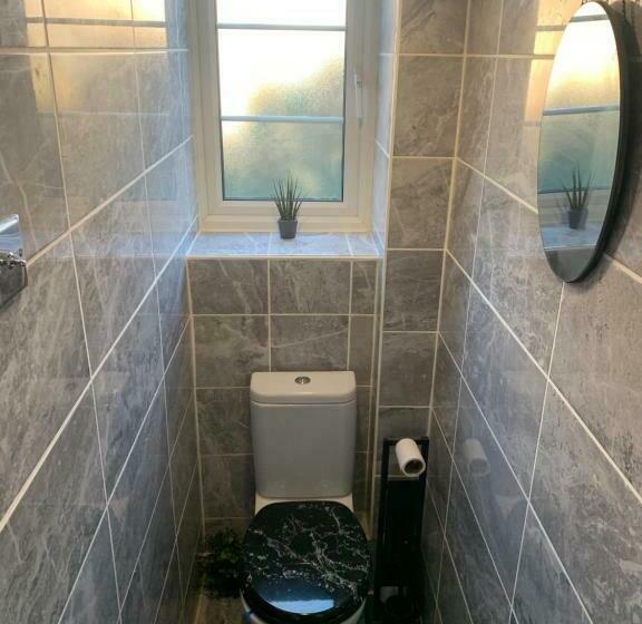 펜션 Beddington Park Lodge West