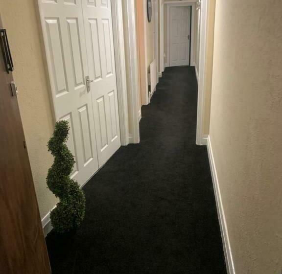 펜션 Beddington Park Lodge West