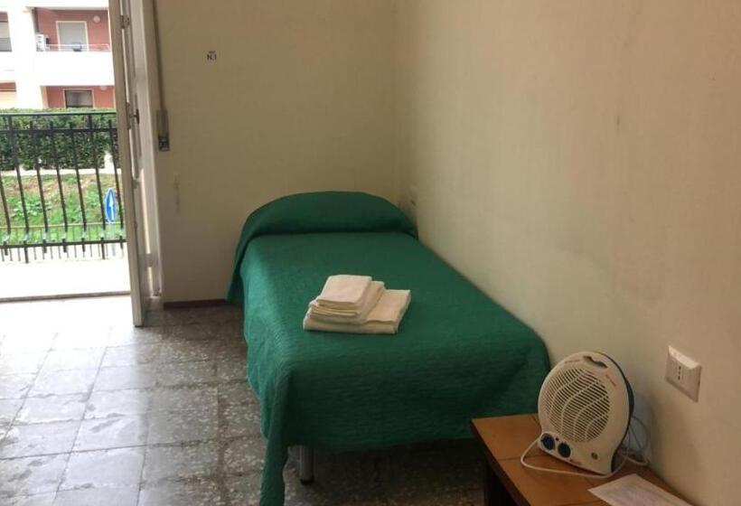 膳宿费 Castellaneta Short Term  Low Cost