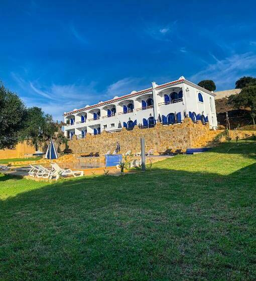 פנסיון Dmina House