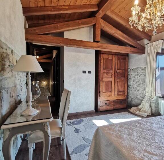 פנסיון L Antica Dimora   Suites & Apartments