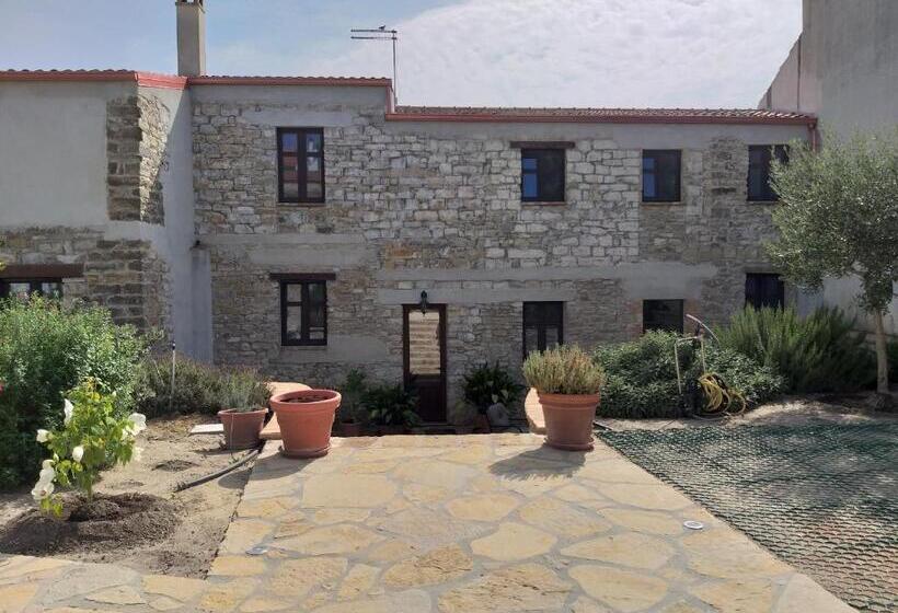 פנסיון L Antica Dimora   Suites & Apartments