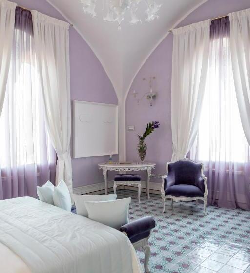 بنسيون La Rondinaia