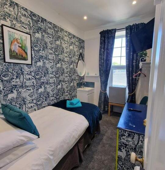 Пансион Lansdowne Simply Stay