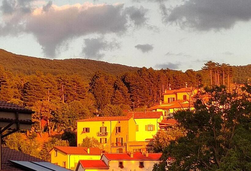 Пансион Le Stanze Della Terrazza Sul Borgo