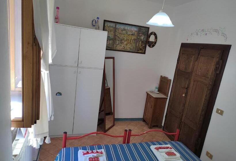 Пансион Le Stanze Della Terrazza Sul Borgo