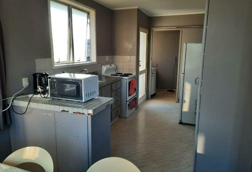 膳宿费 Mount Budget Accommodation