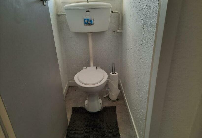 膳宿费 Mount Budget Accommodation