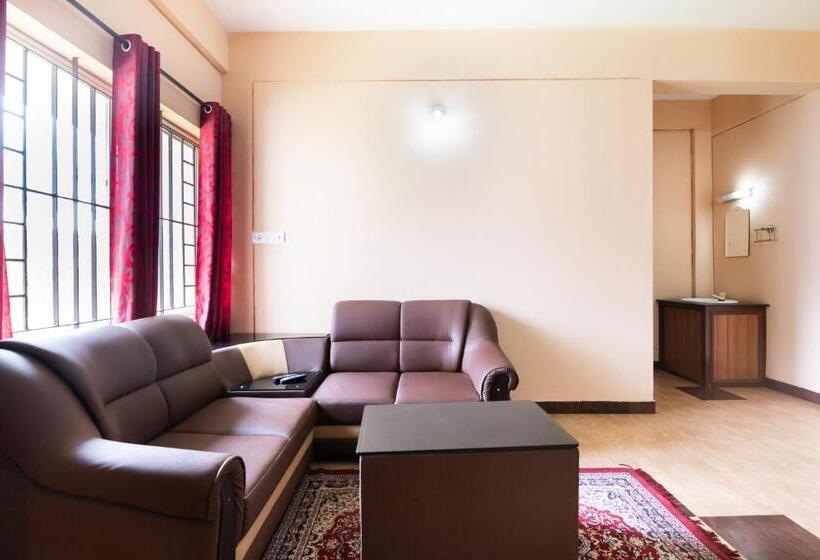 بنسيون Oyo 78243 Vedica Home Stays