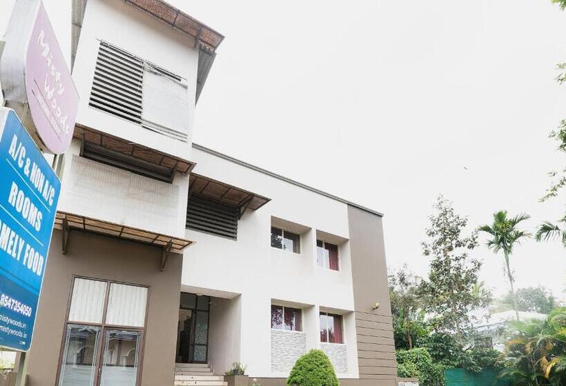 ペンション Oyo 78243 Vedica Home Stays