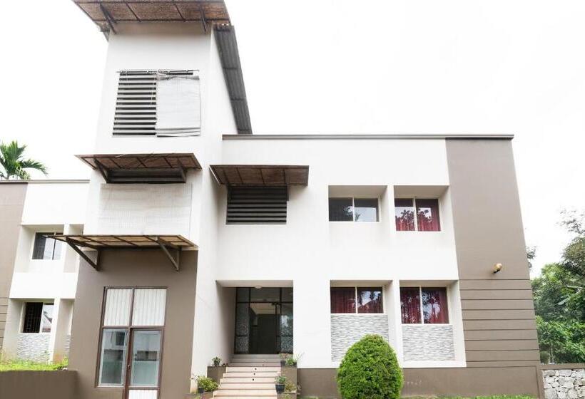 بنسيون Oyo 78243 Vedica Home Stays