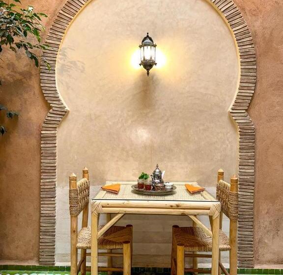 פנסיון Riad Amnay