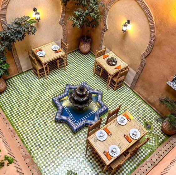 پانسیون Riad Amnay