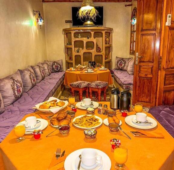 פנסיון Riad Amnay