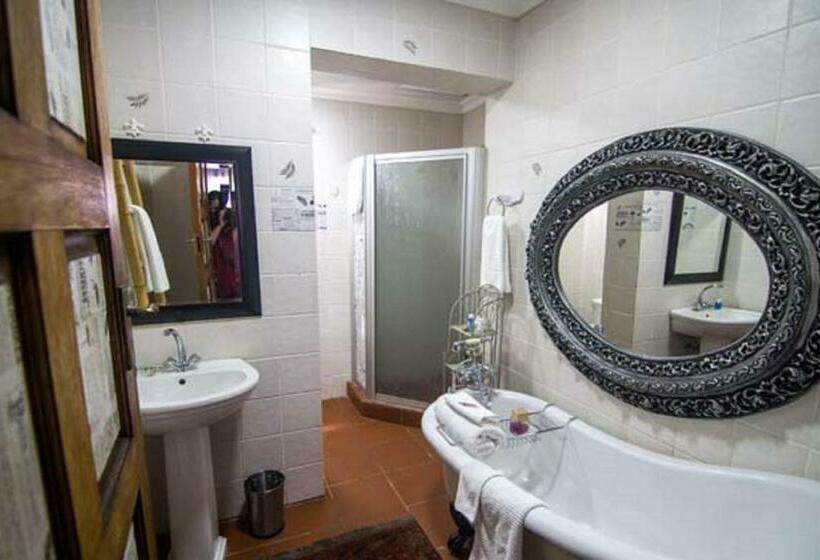 ペンション The Place Guesthouse Parys