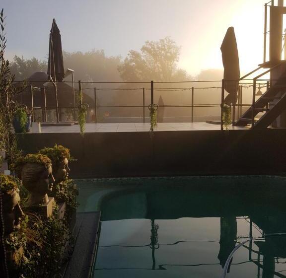 펜션 The Place Guesthouse Parys