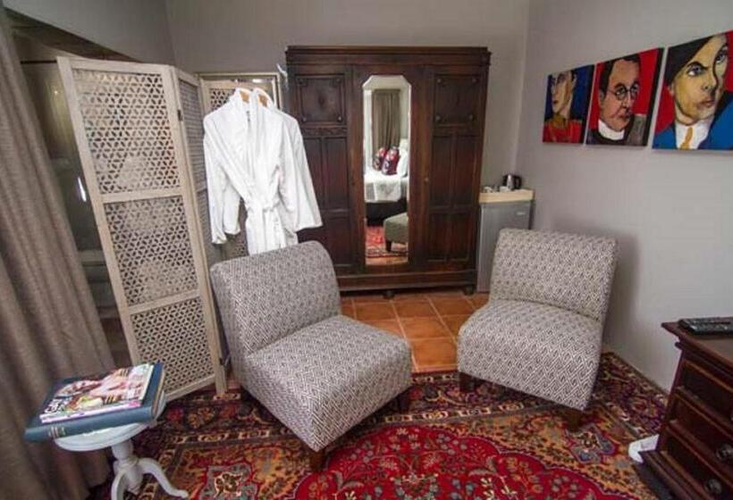 ペンション The Place Guesthouse Parys