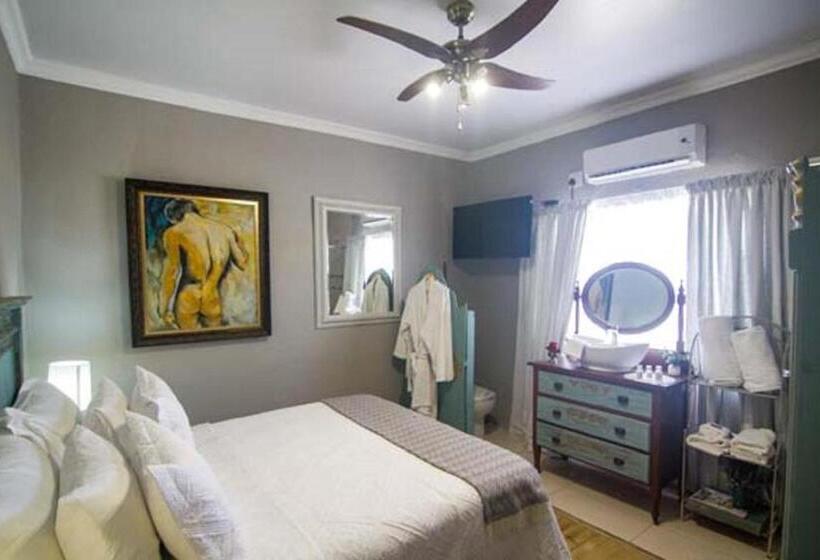 펜션 The Place Guesthouse Parys