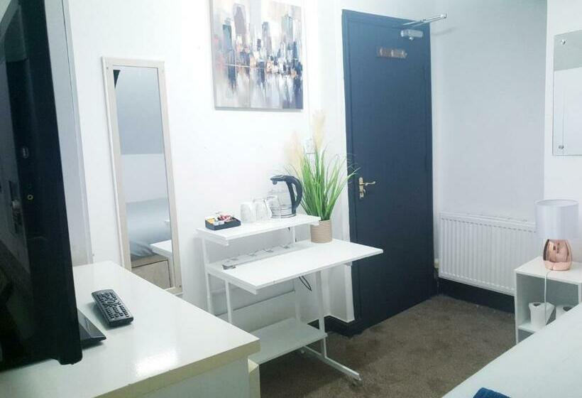 פנסיון Townhouse 105